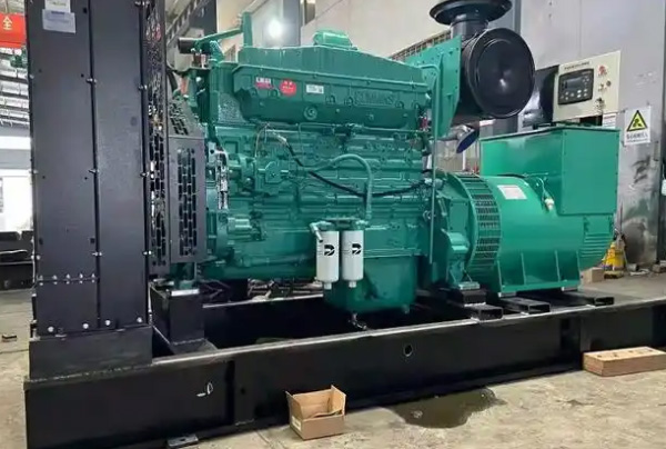 康明斯发电机机体组零件组成和功用