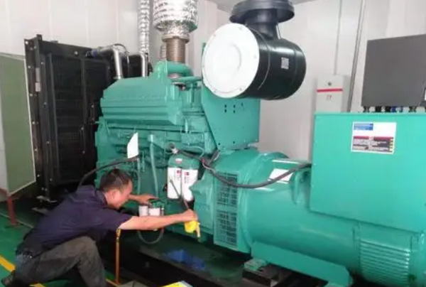 怎样正确保养康明斯柴油发电机组？